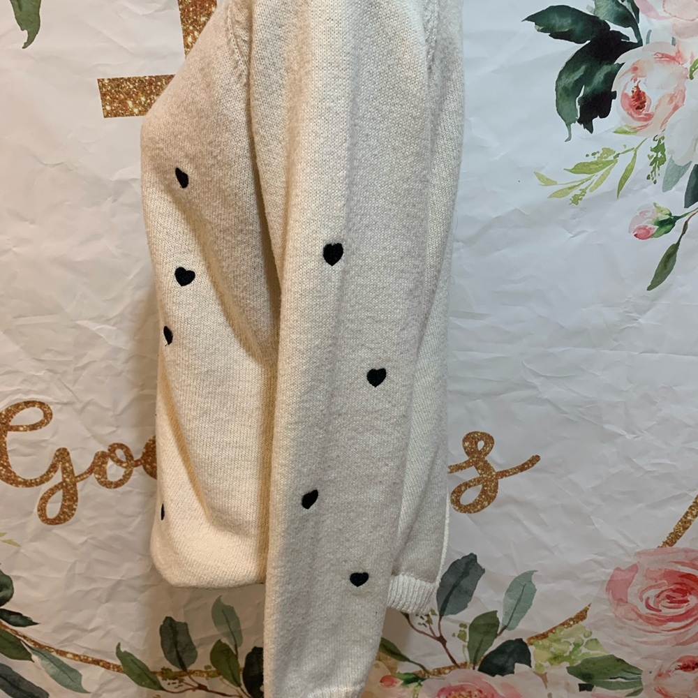 Heart Pattern Cream Sweater - Picture 2 of 3